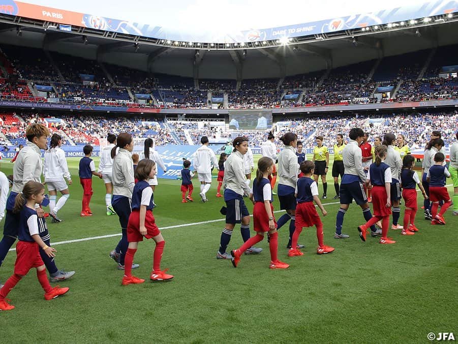 日本サッカー協会さんのインスタグラム写真 - (日本サッカー協会Instagram)「📸MATCH PHOTO① ・ 6/10(月)、女子ワールドカップフランス2019初戦のアルゼンチン戦に臨んだ#なでしこジャパン。現地時間18時(日本時間25時)、いよいよ世界一をかけた戦いが始まりました。 ・ ✍️JFA.jpでは、活動レポートを掲載中！ ・ ＜FIFA女子ワールドカップフランス2019＞ なでしこジャパン🇯🇵試合日程  6/10 25:00｜0-0アルゼンチン🇦🇷 6/14 22:00｜vsスコットランド🏴󠁧󠁢󠁳󠁣󠁴󠁿 6/20 04:00｜vsイングランド🏴󠁧󠁢󠁥󠁮󠁧󠁿 📺フジテレビ系列、NHK BS、J SPORTSで生中継！ ・ #nadeshiko #世界のなでしこ #なでしこジャパン#FIFAWWC」6月11日 23時47分 - japanfootballassociation