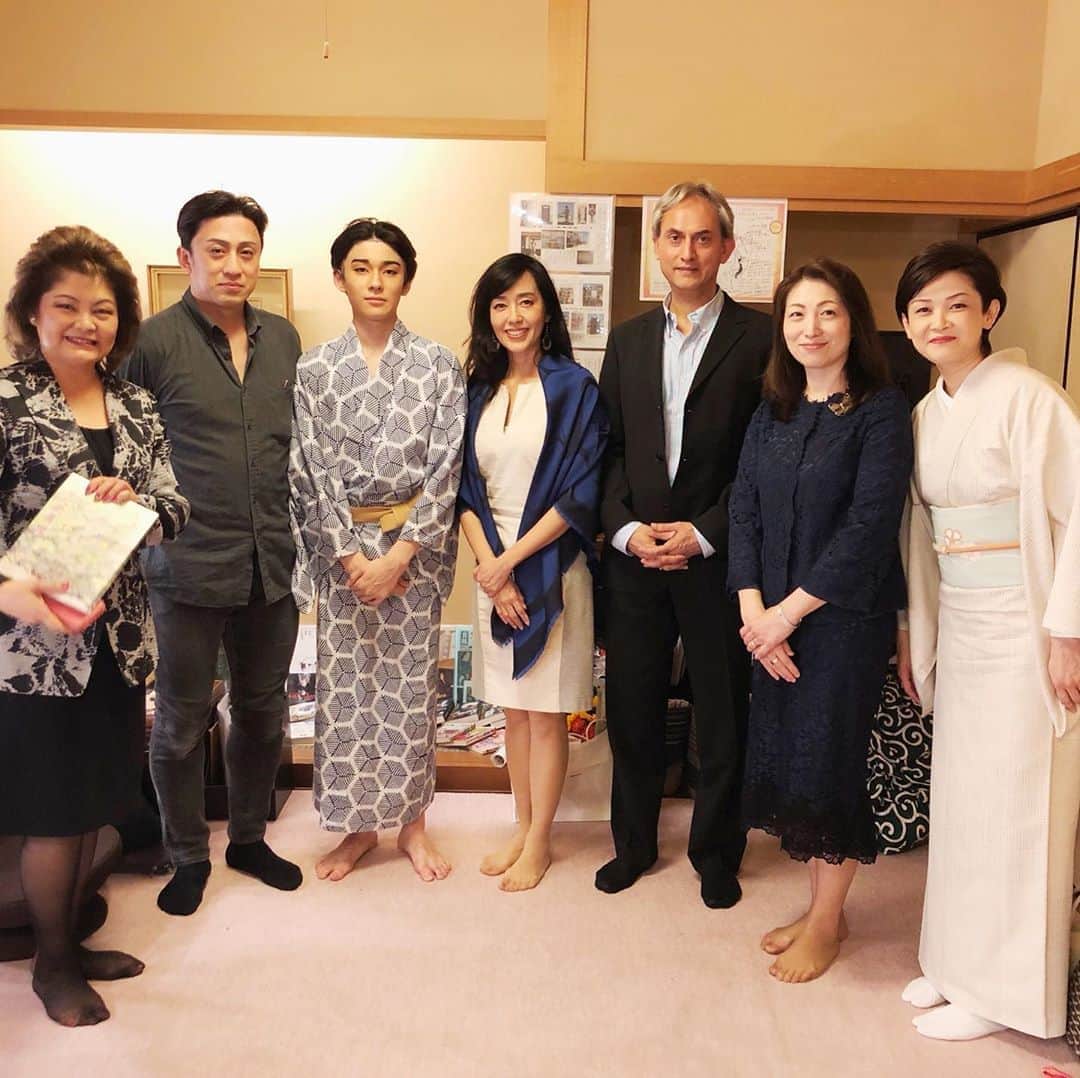 のインスタグラム：「Today I went to see Kabuki! But it was a different style of Kabuki. Written and directed by MITANI KOUKI, it was fantastic!! #matsumotokoshiro  #kabuki  #松本幸四郎 さん #市川染五郎 さん」