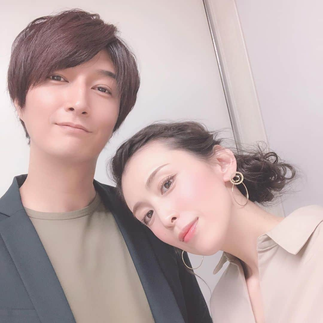 雛形あきこさんのインスタグラム写真 - (雛形あきこInstagram)「今日は夫婦でお仕事 #夫婦 #スタジオ」6月11日 23時56分 - akiko_hinagata