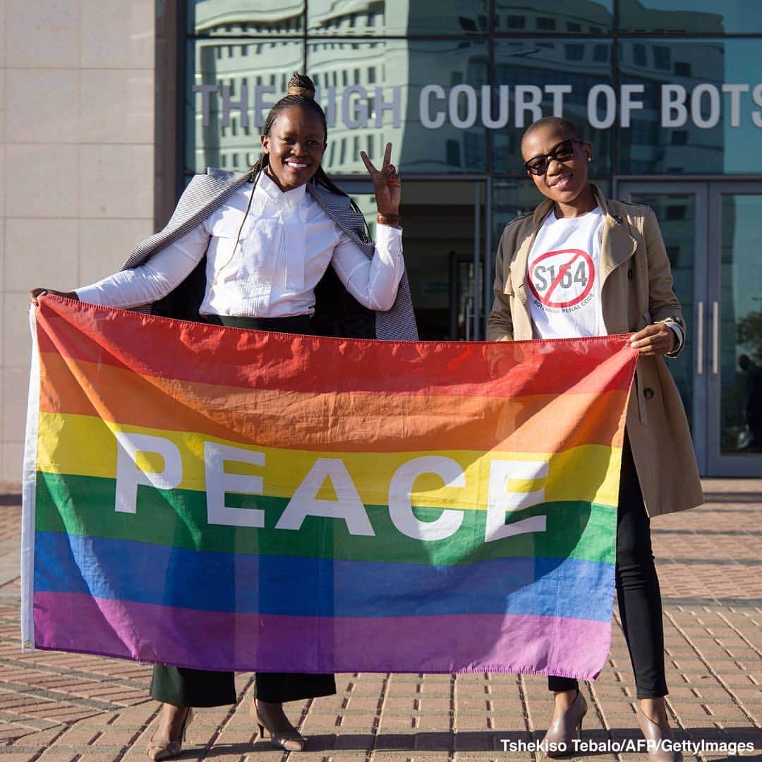 ABC Newsさんのインスタグラム写真 - (ABC NewsInstagram)「Botswana has become the latest country to decriminalize gay sex, in a landmark case for Africa. Activists cheered the High Court's unanimous decision. #botswana #lgbtq #lgbtqrights」6月12日 0時08分 - abcnews