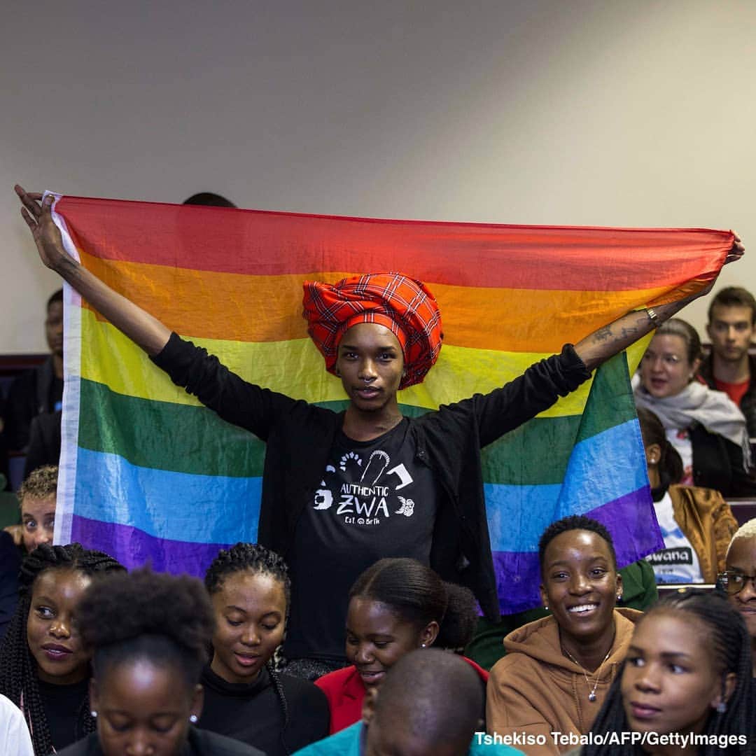 ABC Newsさんのインスタグラム写真 - (ABC NewsInstagram)「Botswana has become the latest country to decriminalize gay sex, in a landmark case for Africa. Activists cheered the High Court's unanimous decision. #botswana #lgbtq #lgbtqrights」6月12日 0時08分 - abcnews