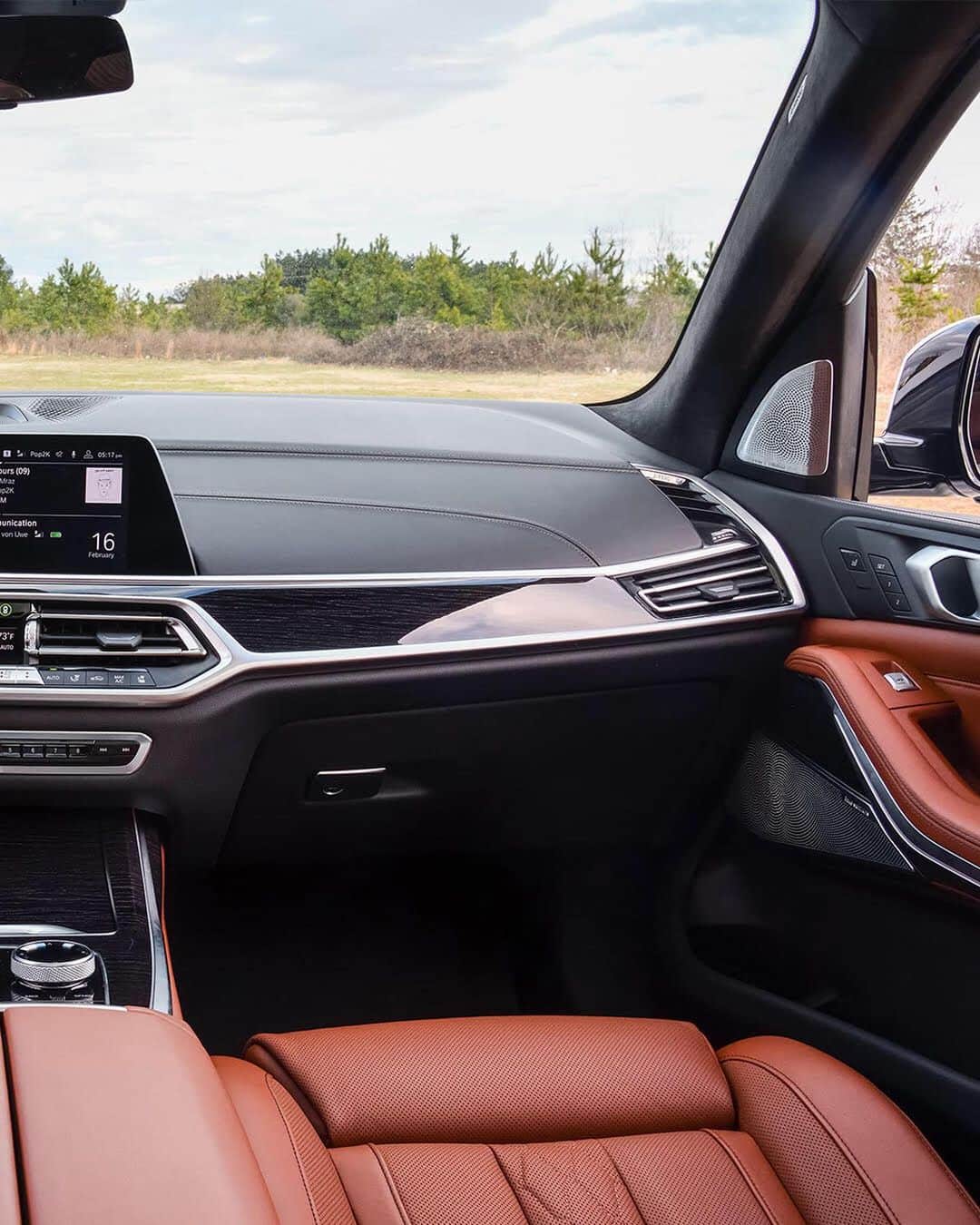 BMWさんのインスタグラム写真 - (BMWInstagram)「Splendid interior provides you a high-level smooth drive. THE X7. #THEX7 #BMW #X7 #interiordesign #aesthetic #interior #design #xplore #luxurycar」6月12日 0時10分 - bmw
