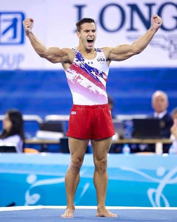 ジェイコブ・ダルトンのインスタグラム：「When you wake up and it’s time to workout 😂  #IUsedToScreamAlot #gymnastics #worldchampionships #USA 🇺🇸 📸 @johnkcheng」