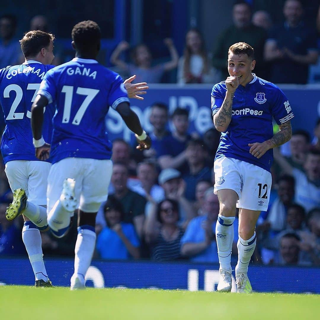 エヴァートンFCさんのインスタグラム写真 - (エヴァートンFCInstagram)「Favourite goal celebration of 2018/19? ⚽️ • • • #everton #efc #coyb #blues #toffees #nsno #goodisonpark #goal #celebration #celebrate #premierleague #pl」6月12日 0時14分 - everton