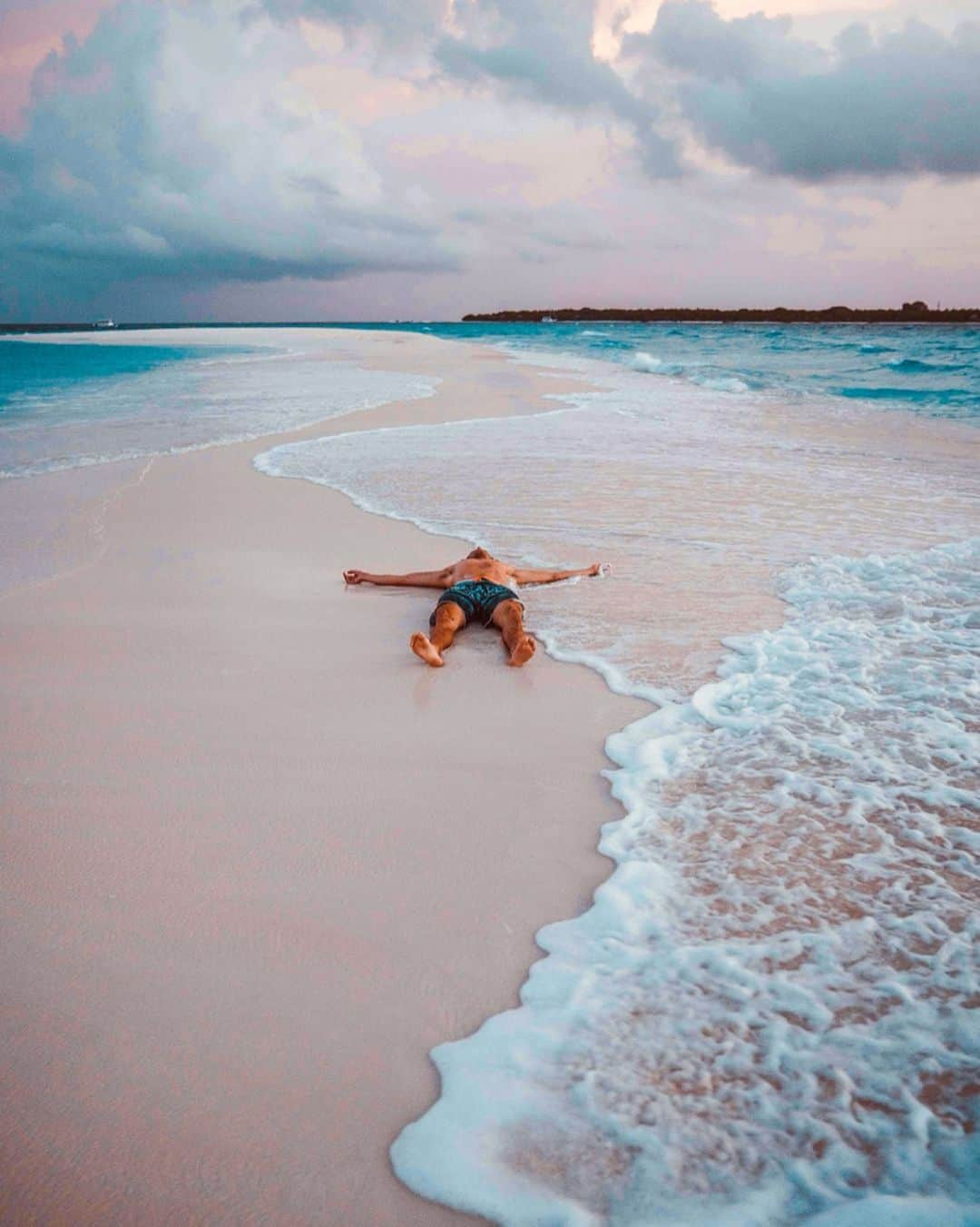 ステール・サンドベックさんのインスタグラム写真 - (ステール・サンドベックInstagram)「Stale SandBEACH 🌴🌊☀️」6月12日 0時19分 - stalesandbech