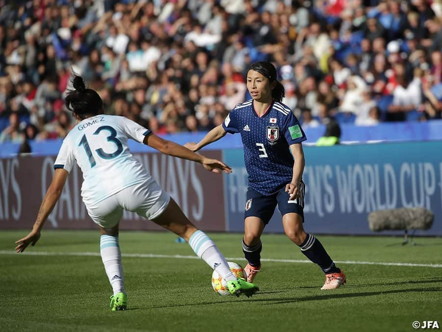 日本サッカー協会さんのインスタグラム写真 - (日本サッカー協会Instagram)「📸MATCH PHOTO② ・ アルゼンチン戦のスターティングメンバーには、GK#山下杏也加 DF#清水梨紗 #熊谷紗希 #南萌華 #鮫島彩 MF#中島依美 #杉田妃和 #三浦成美 #長谷川唯 FW#菅澤優衣香 #横山久美 が名を連ねました。前半、序盤から主導権を握るも、引いて守るアルゼンチンのゴールマウスをこじ上げることが出来ず、0-0で折り返します。 ・ ✍️JFA.jpでは、活動レポートを掲載中！ ・ ＜FIFA女子ワールドカップフランス2019＞ なでしこジャパン🇯🇵試合日程  6/10 25:00｜0-0アルゼンチン🇦🇷 6/14 22:00｜vsスコットランド🏴󠁧󠁢󠁳󠁣󠁴󠁿 6/20 04:00｜vsイングランド🏴󠁧󠁢󠁥󠁮󠁧󠁿 📺フジテレビ系列、NHK BS、J SPORTSで生中継！ ・ #nadeshiko #世界のなでしこ #なでしこジャパン#FIFAWWC」6月12日 0時22分 - japanfootballassociation