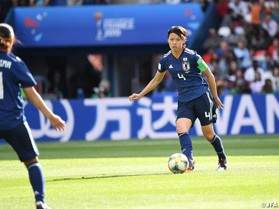 日本サッカー協会さんのインスタグラム写真 - (日本サッカー協会Instagram)「📸MATCH PHOTO② ・ アルゼンチン戦のスターティングメンバーには、GK#山下杏也加 DF#清水梨紗 #熊谷紗希 #南萌華 #鮫島彩 MF#中島依美 #杉田妃和 #三浦成美 #長谷川唯 FW#菅澤優衣香 #横山久美 が名を連ねました。前半、序盤から主導権を握るも、引いて守るアルゼンチンのゴールマウスをこじ上げることが出来ず、0-0で折り返します。 ・ ✍️JFA.jpでは、活動レポートを掲載中！ ・ ＜FIFA女子ワールドカップフランス2019＞ なでしこジャパン🇯🇵試合日程  6/10 25:00｜0-0アルゼンチン🇦🇷 6/14 22:00｜vsスコットランド🏴󠁧󠁢󠁳󠁣󠁴󠁿 6/20 04:00｜vsイングランド🏴󠁧󠁢󠁥󠁮󠁧󠁿 📺フジテレビ系列、NHK BS、J SPORTSで生中継！ ・ #nadeshiko #世界のなでしこ #なでしこジャパン#FIFAWWC」6月12日 0時22分 - japanfootballassociation