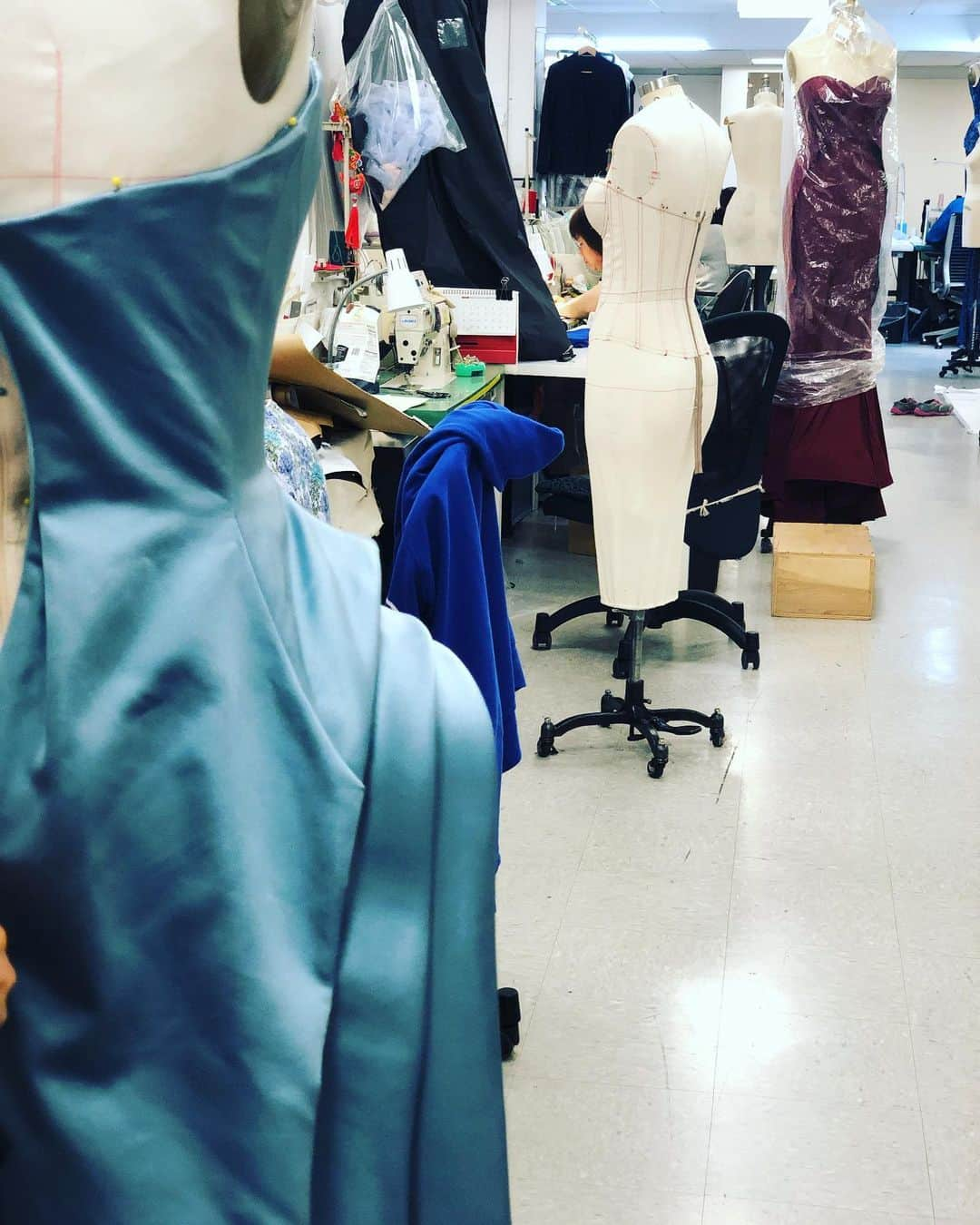 ザックポーゼンさんのインスタグラム写真 - (ザックポーゼンInstagram)「Back home at the #zacposen #atelier #madeinnyc #madeinlove」6月12日 0時35分 - zacposen