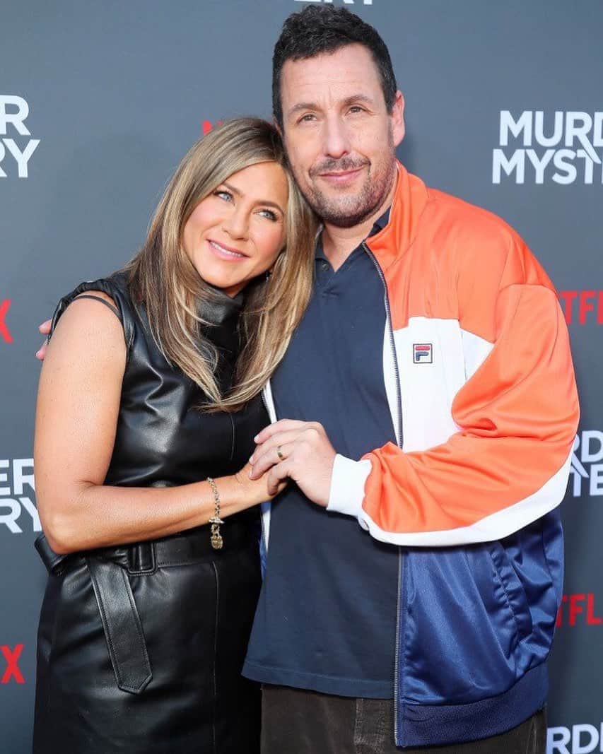 People Magazineさんのインスタグラム写真 - (People MagazineInstagram)「Partners in crime. ❤️ Costars and BFFs Jennifer Aniston and Adam Sandler shared a sweet moment at the premiere of their new Netflix movie Murder Mystery. | 📷: Leon Bennett/Getty」6月12日 10時32分 - people