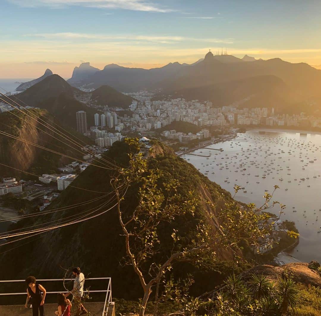 アレクシ・ギレスさんのインスタグラム写真 - (アレクシ・ギレスInstagram)「What a beautiful day in Rio ☀️🇧🇷」6月12日 11時12分 - alexegilles