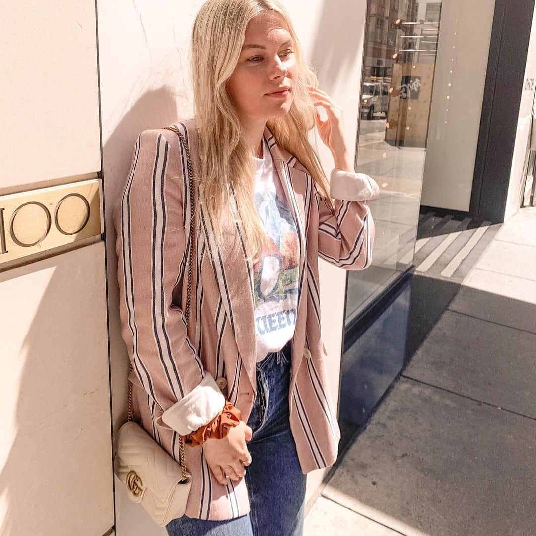 Chrissy Blairのインスタグラム：「End of day vibes, hope everyone had a great Tuesday!」