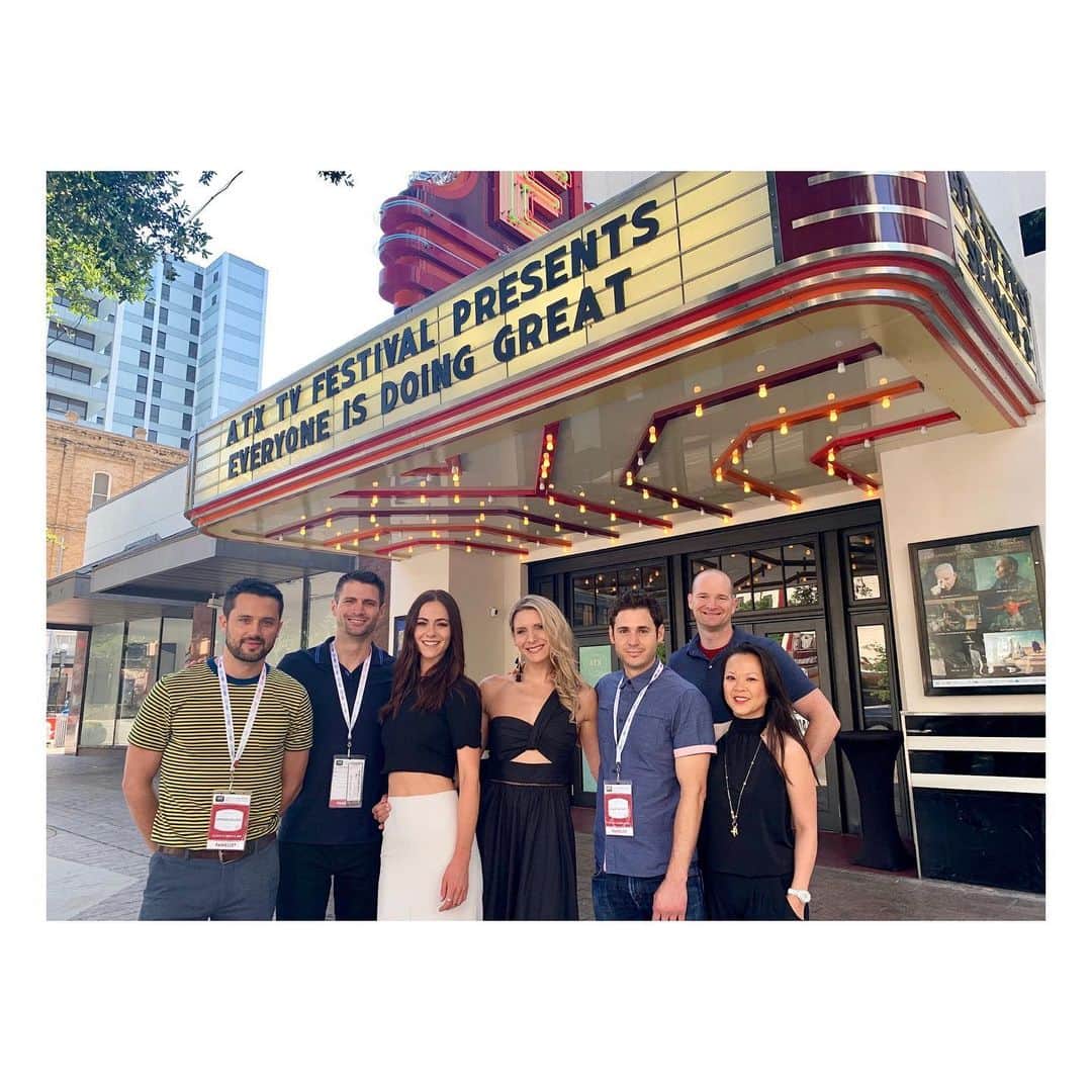 ジェームズ・ラファティのインスタグラム：「Hard to put into words how it feels to have screened episode 2 of @everyoneisdoinggreat at @atxfestival this weekend. Got to do it with the people I love, for the #EDGHeroes we love, at a festival that’s very special to all of us. I’ll wrap this up and let the pictures do the talking, before I get overly sentimental.... The bottom line is we’re unbelievably grateful to have had this opportunity. And beyond excited for how much more there is to come. Thank you a million times over @atxfestival and all you wonderful folks who showed up, laughed and hung out with us. Stay tuned. 💙💚」