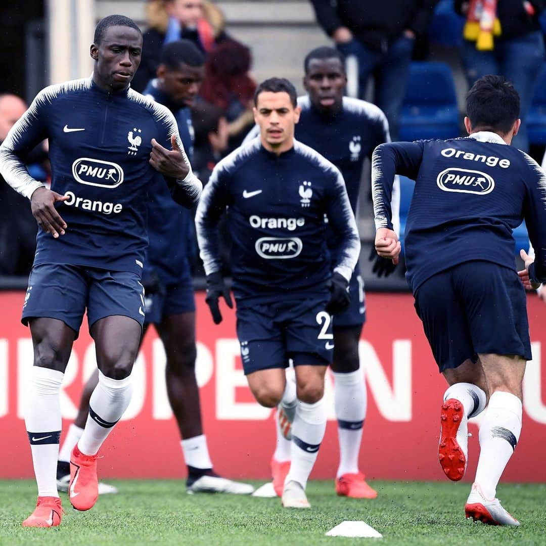 サッカー フランス代表チームさんのインスタグラム写真 - (サッカー フランス代表チームInstagram)「Nos Bleus sont à l’échauffement 🔥🇫🇷 RDV à 20h45 pour le dernier match de la saison 💪 #FiersdetreBleus #ANDFRA - Warming up in Andorra 🔥」6月12日 3時29分 - equipedefrance