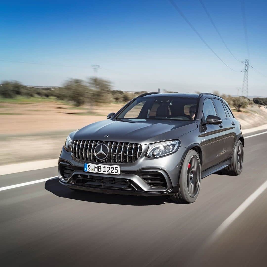 Mercedes AMGさんのインスタグラム写真 - (Mercedes AMGInstagram)「[Fuel consumption combined: 12.4 l /100km | CO2 emissions combined: 283 g/km]  The Mercedes-AMG GLC 63 S 4MATIC+ is ready for any road the world can throw at you.  #MercedesAMG #AMG #GLC #DrivingPerformance #Power #Passion #Mercedes #AMG🔥 #Luxury #CarsofInstagram #InstaCar #Lifestyle」6月12日 3時35分 - mercedesamg