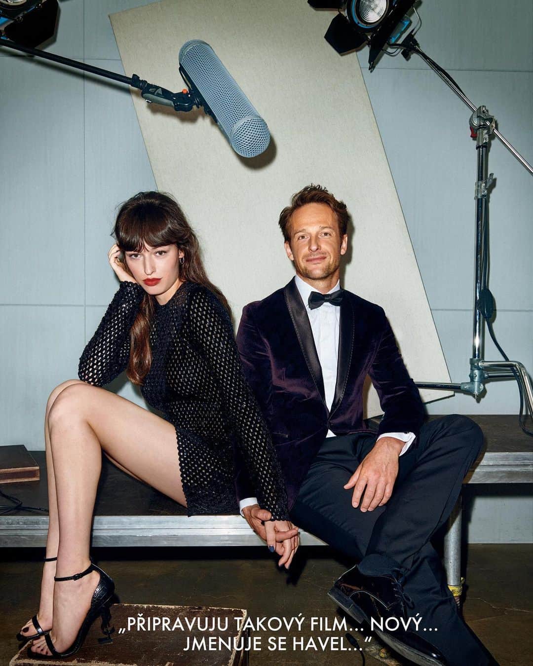 ELLE Czechさんのインスタグラム写真 - (ELLE CzechInstagram)「Filmové nebe. Červenec je opět ve znamení české kinematografie, osobností a krásných rób. #CoverStory se starou známou partičkou a nebo také herci připravovaného snímku Havel.Action! Nové číslo s trojobálkou v prodeji od 14.6. #staytuned  _____ @geislerka #JiriBartoska @jefunina @mhofmann.cz #AlenaMihulova #ViktorDvorak @vandajanda #SlavekHorak _____ foto @matustoth_photography  Styling @lenkakermes  Make up @adriana_bartosova  Vlasy @tylmarty @robinbilka @newyoucz Produkce @lenkahegerova #LucieMalinikova Artdirection @ivonka1401  Text #slavekhorak  Editor-in-chief @petrmatejcek  Asistent foto @simon_gut  Asistent styling @julia.matyas  Poděkování projektu Cash Only studio _____ #ELLEczech #JulyIssue #SpecialEdition #comingSoon」6月12日 3時40分 - elleczech