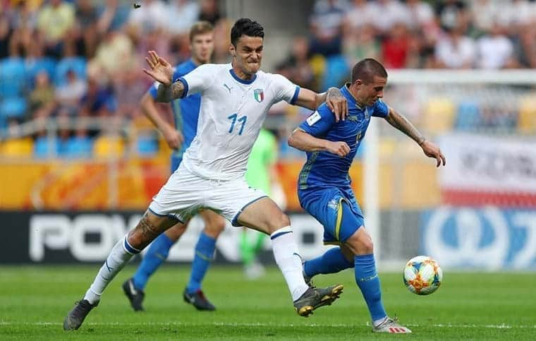 サッカーイタリア代表さんのインスタグラム写真 - (サッカーイタリア代表Instagram)「#U20WC🏆 Campionato del Mondo: sfuma il sogno dell’#Italia, in finale va l’Ucraina . A Gdynia gli #Azzurrini vengono puniti da un gol di Baletsa: annullato nel finale dal VAR la rete del pareggio di Scamacca: venerdì la finale per il bronzo. 🗣️ Gravina: “Lo stesso una grande Italia” . . #VivoAzzurro 🇺🇦#UcrainaItalia🇮🇹 #Under20」6月12日 3時55分 - azzurri