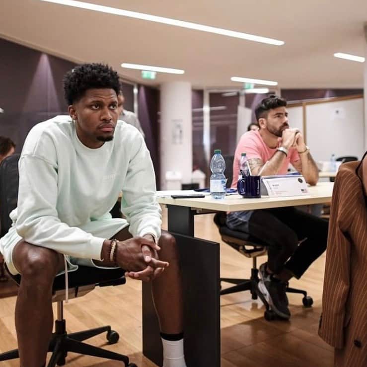 ルディ・ゲイのインスタグラム：「Day 2 in Milan with @thenbpa」