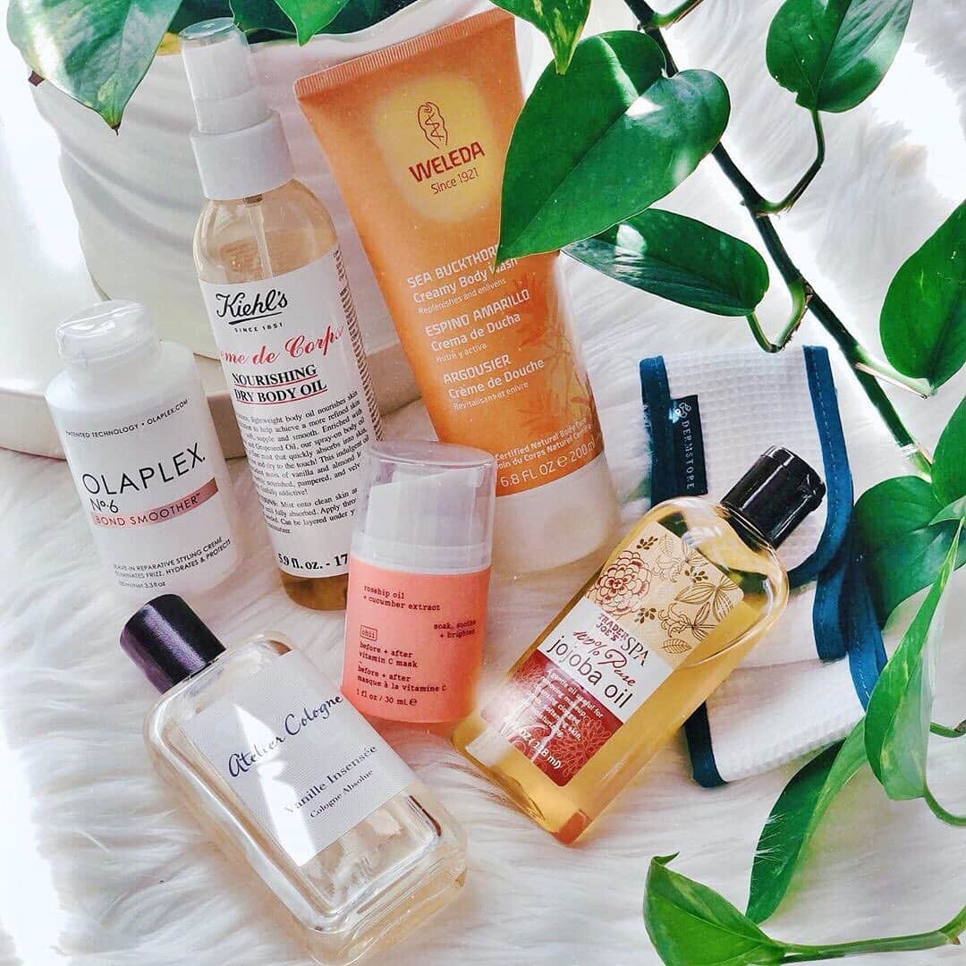 のインスタグラム：「Save 15% on Sea Buckthorn all month long! 🧡 This nourishing red-gold fruit awakens in summer with its fatty acids and vitamins, revitalizing skin so it stays resilient and hydrated during the warmer months! (📷: @persnicketysavi )」