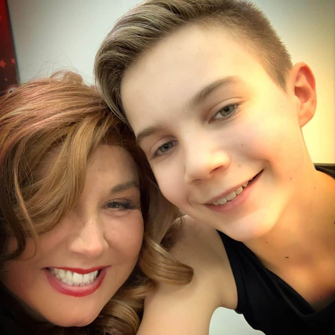 アビー・リー・ミラーさんのインスタグラム写真 - (アビー・リー・ミラーInstagram)「Uh oh!!! Why is the Chief of Police, Officer Burton coming to the @aldcstudiopgh today? Watch #dancemoms #season8 @lifetimetv tonight to find out! This whole thing never made the edits for the TV Show!!! #abbyleemiller」6月12日 4時47分 - therealabbylee