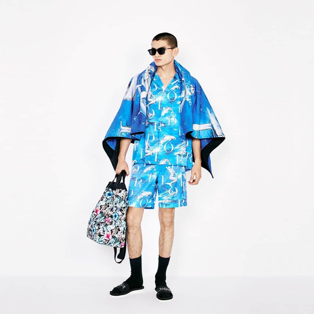 HYPEBEASTさんのインスタグラム写真 - (HYPEBEASTInstagram)「@hypebeaststyle: @mrkimjones debuts his first @dior collection of beachwear, introducing new patterns courtesy of artist Hajime Sorayama. The summer-ready capsule is packed with lightweight apparel pieces, relaxed fabrics and accessories, including a new iteration of Dior’s B23 sneaker. The beachwear is now available from Dior’s web store and in-store at its boutiques, with prices ranging from $250 USD to $2,700 USD.」6月12日 4時57分 - hypebeast
