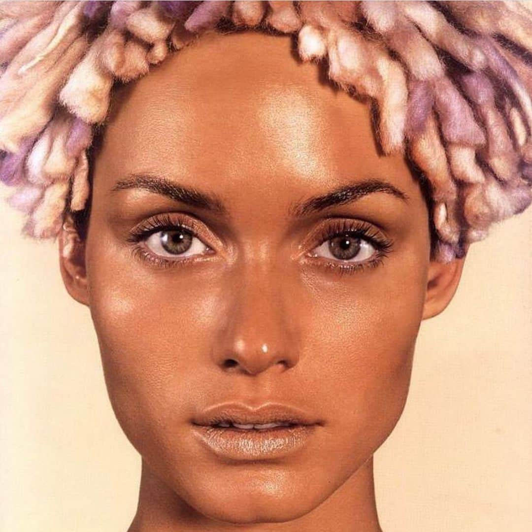 アンバー・ヴァレッタさんのインスタグラム写真 - (アンバー・ヴァレッタInstagram)「#happybirthday Mother @patmcgrathreal 🌈🦋💗💙👽💋☀️😻🐶🦄💥🎂🍩🎉 Your divine imagination and vision takes us all to places only dreamed! I feel so blessed to have spent endless hours literally touched by your magic and love of beauty. May this next year and the many more to come be full of joy, laughter and more coloring outside the lines of life! I love you, Bobo.  Photos by #stevenmeisel」6月12日 5時00分 - ambervalletta