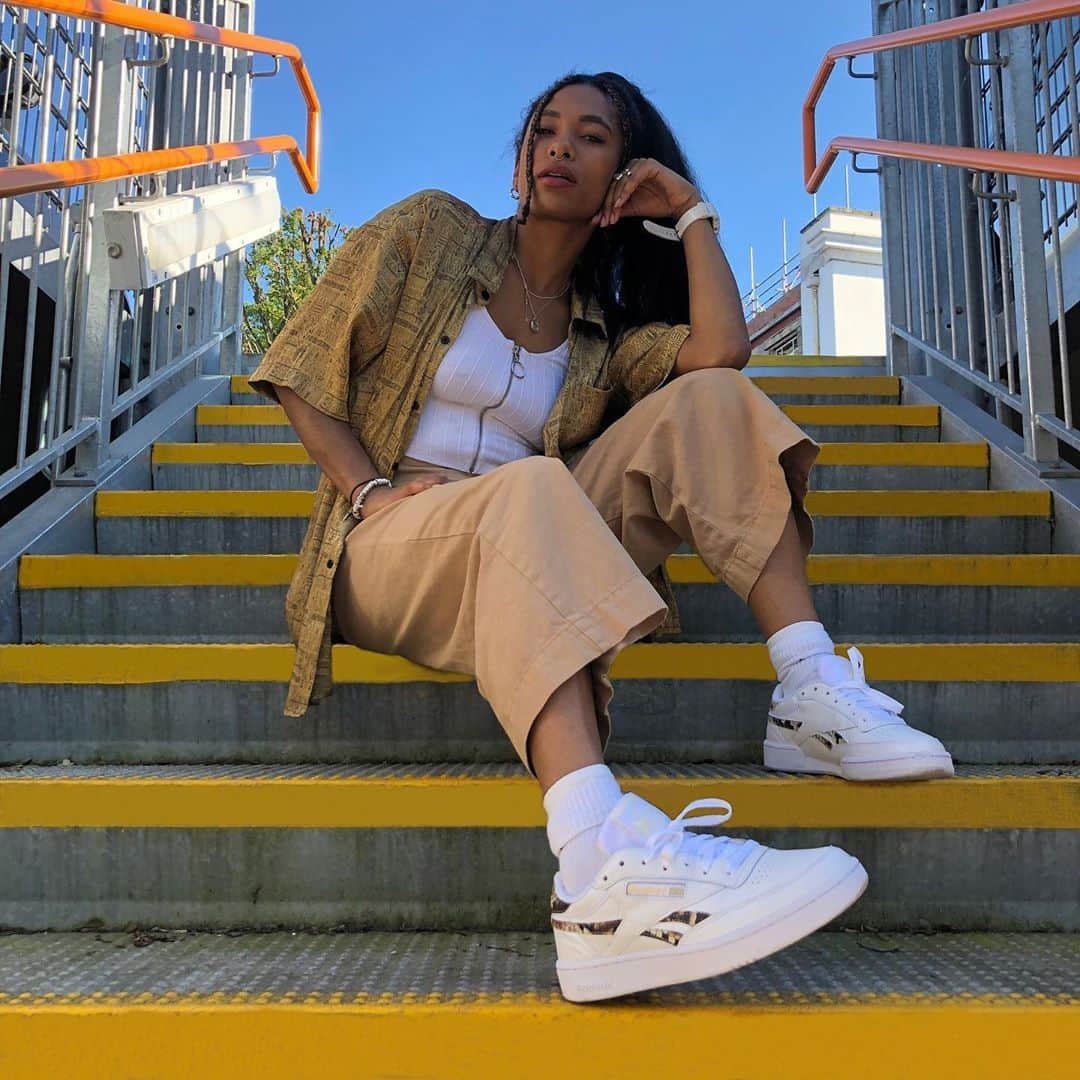 ASOSさんのインスタグラム写真 - (ASOSInstagram)「‘One pair of fresh white sneaks with a side of snake, please’ 🐍 🔎 Reebok Club C snake-print trainers, exclusive to ASOS (1407985) 🗣 Image description: Jessy wearing Reebok Club C snake-print sneakers」6月12日 5時15分 - asos