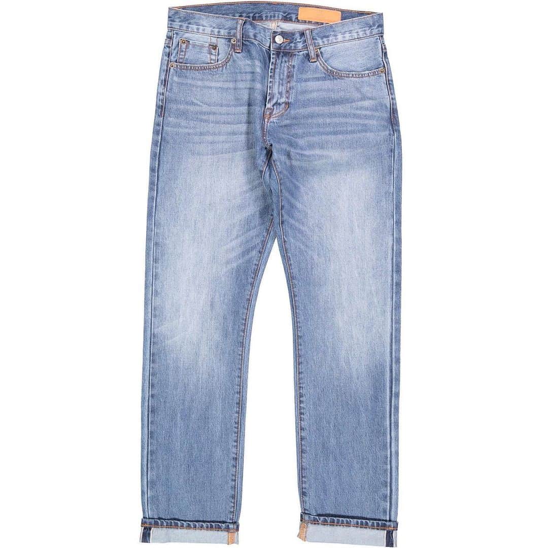 ジーンショップのインスタグラム：「40% off— Stock up on your favorite washes this summer. #jeanshopnyc #indigo #mensstyle #mensdenim #selvedge #selvedgedenim #vintageinspired #premiumdenim #heritagestyle #timelessstyle #bluejeans #jeanshop #sale #40offsale #denimsale」