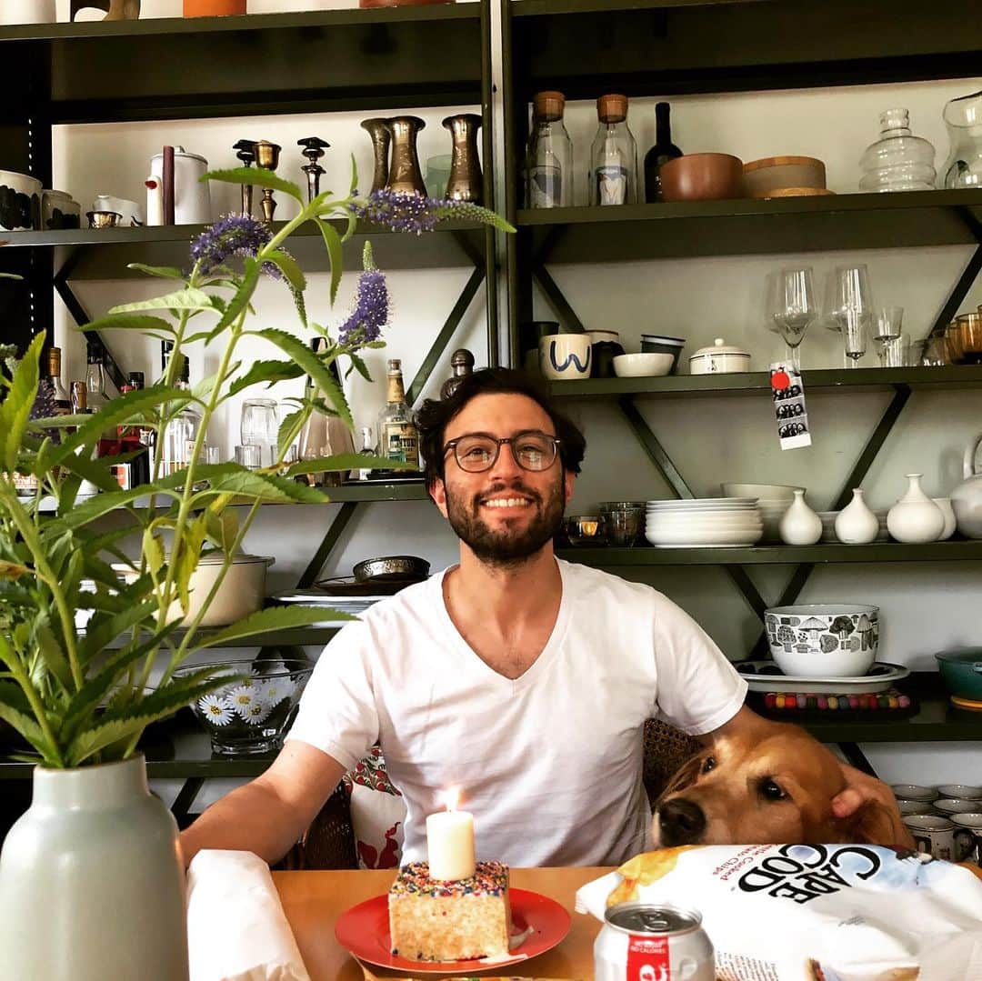 クリスティン・ウッズのインスタグラム：「Happy Birthday to my love @jonathan_sadoff 💖💖💖 We live in a storage facility!」