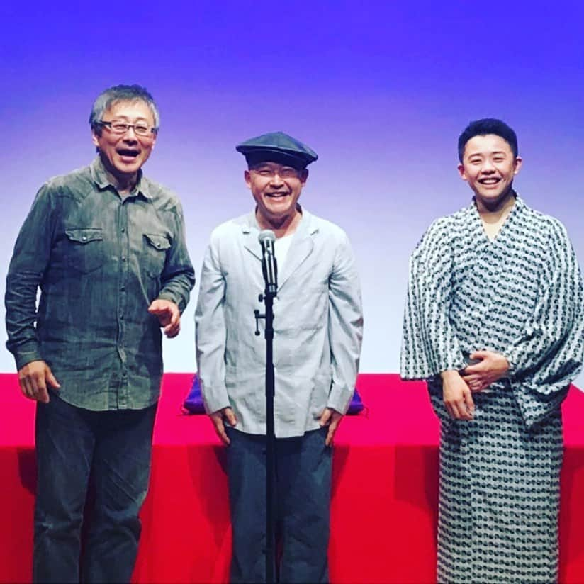 松尾貴史さんのインスタグラム写真 - (松尾貴史Instagram)「昨夜は、 #神戸 #三ノ宮 シアターA☆tōで、#ナオユキ さん、#桂吉坊 さんと「#三人改 」大入り満員の盛況、お越し下さった皆様、有難うございます。  #シアターエートー #落語 #スタンダップコメディ #タップダンスコメディではない #桂米輝」6月12日 11時51分 - kitsch.matsuo