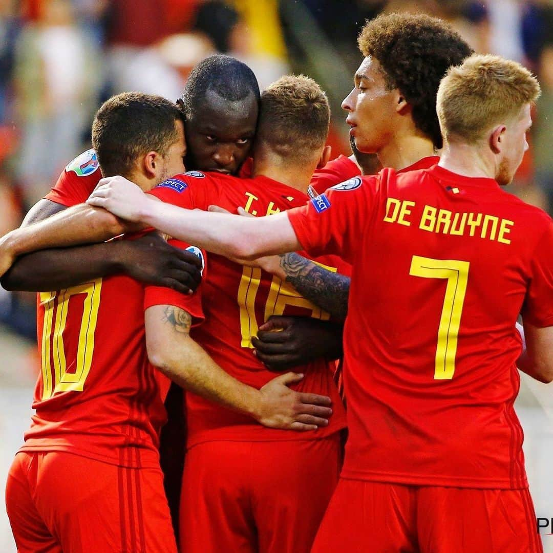 エデン・アザールさんのインスタグラム写真 - (エデン・アザールInstagram)「Great end to the season! 🇧🇪 #comeonbelgium  On finit bien la saison 🇧🇪 #lafamille」6月12日 6時35分 - hazardeden_10