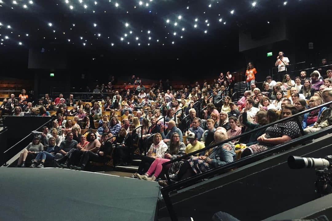 ケイト・ナッシュさんのインスタグラム写真 - (ケイト・ナッシュInstagram)「Thank you so much to everyone that came and supported my documentary at it’s UK premiere at @sheffdocfest ❤️ I was so nervous but you all made me feel so welcome and glad that I shared this story. My doc will be a part of BBC Storyville later this month. Stay tuned for more info 💖 Acoustic performance with my sister in arms @boomvision wearing @dylanjoelstudio」6月12日 6時44分 - katenash