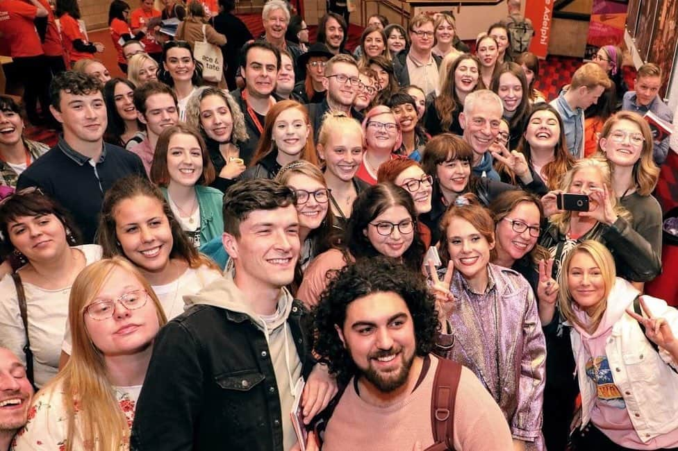 ケイト・ナッシュさんのインスタグラム写真 - (ケイト・ナッシュInstagram)「Thank you so much to everyone that came and supported my documentary at it’s UK premiere at @sheffdocfest ❤️ I was so nervous but you all made me feel so welcome and glad that I shared this story. My doc will be a part of BBC Storyville later this month. Stay tuned for more info 💖 Acoustic performance with my sister in arms @boomvision wearing @dylanjoelstudio」6月12日 6時44分 - katenash