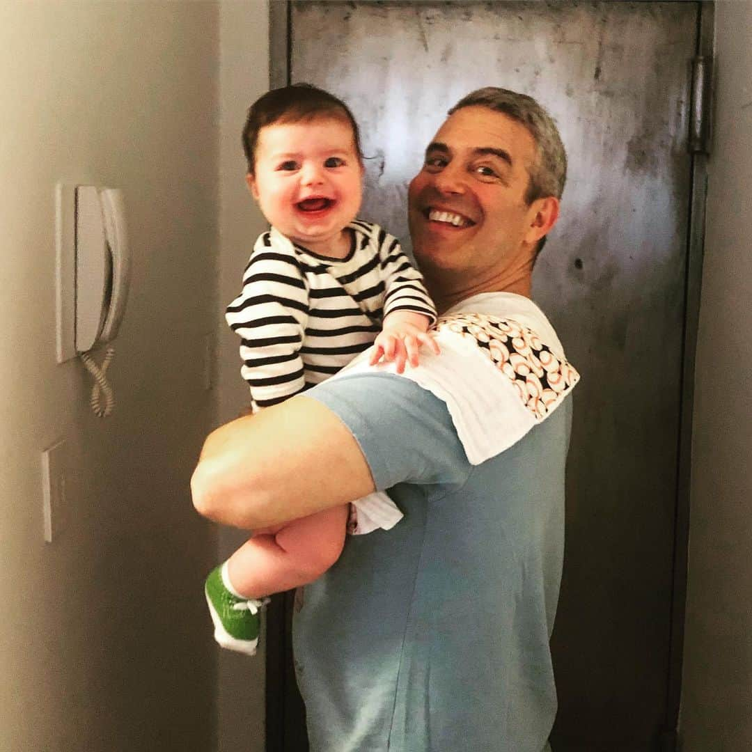 ジョン・ベンジャミン・ヒッキーのインスタグラム：「Baby’s first visit.」