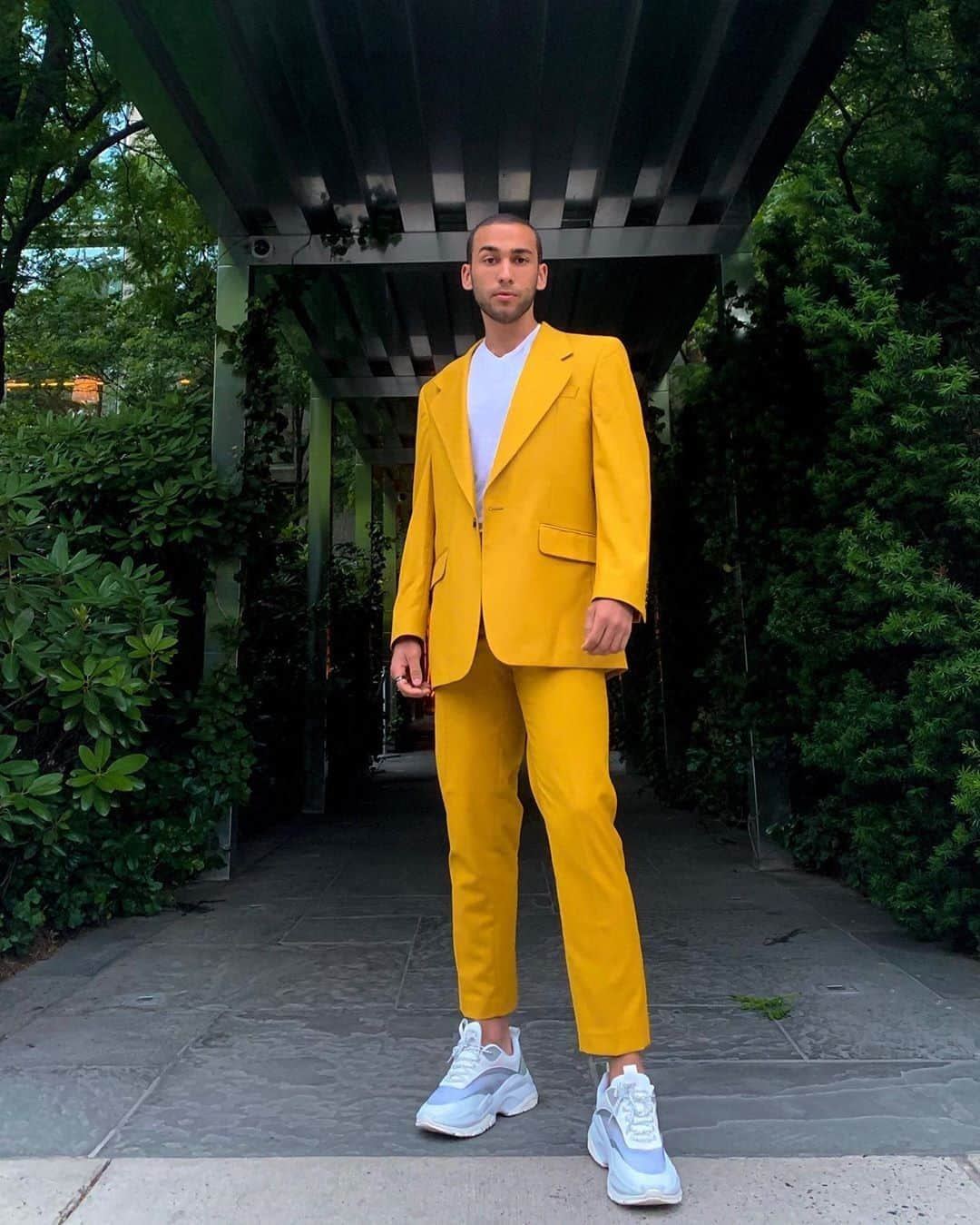 ASOSさんのインスタグラム写真 - (ASOSInstagram)「Pass the mustard 🌭 🔎 ASOS DESIGN suit (1405614) 🗣 Image description: Cristian wearing a mustard-coloured ASOS DESIGN suit」6月12日 7時10分 - asos