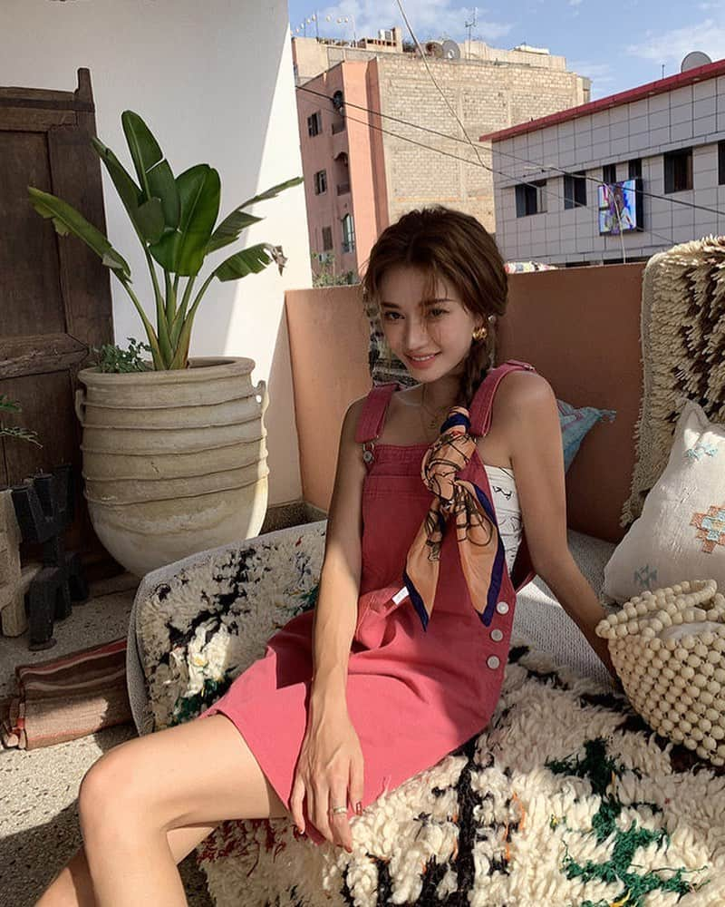 Official STYLENANDAさんのインスタグラム写真 - (Official STYLENANDAInstagram)「굿모닝😊  #stylenanda #nandamade #summer」6月12日 8時12分 - houseof3ce