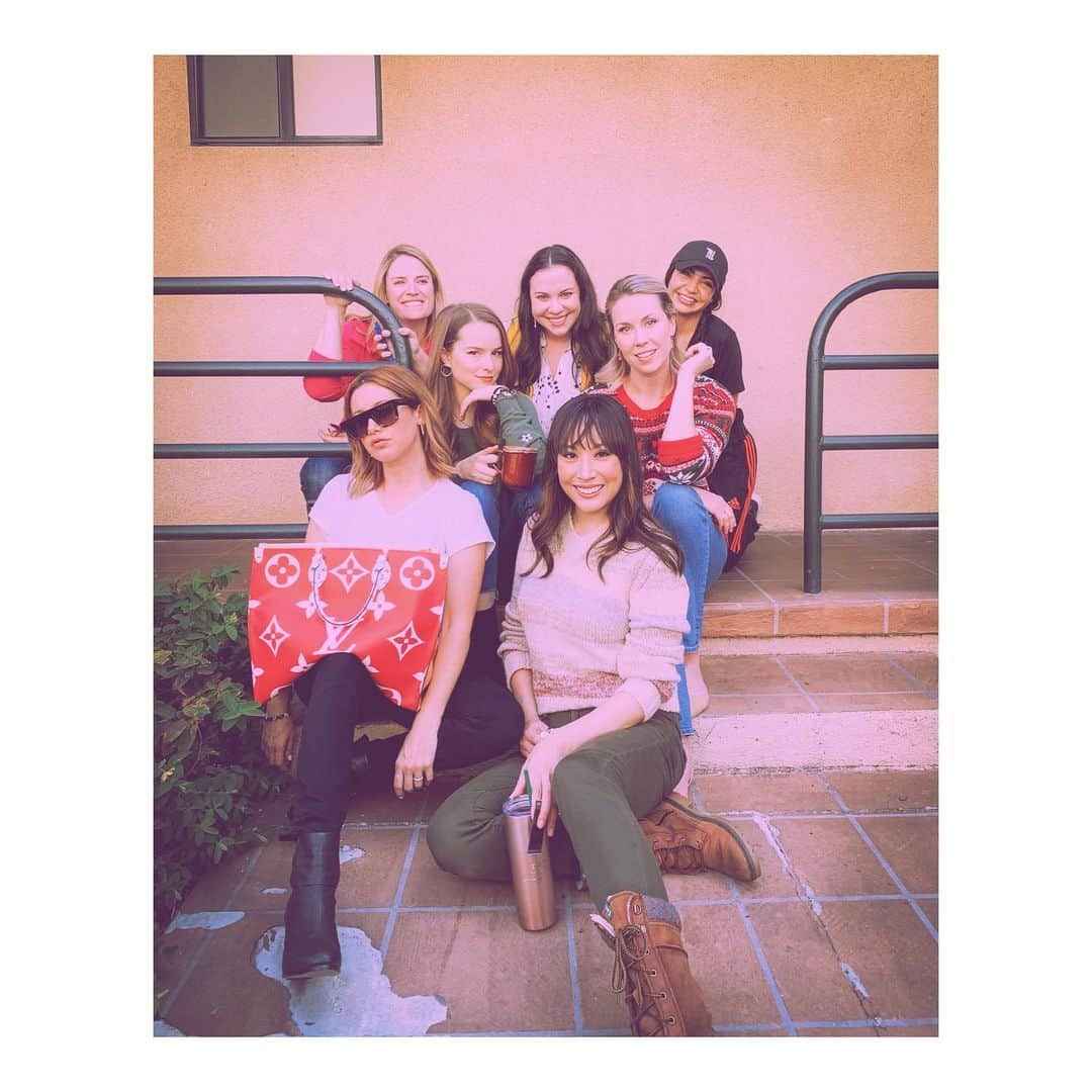 ブリジット・メンドラーさんのインスタグラム写真 - (ブリジット・メンドラーInstagram)「The ladies of #merryhappywhatever on a fire alarm 🔥🔥」6月12日 8時44分 - bridgitmendler