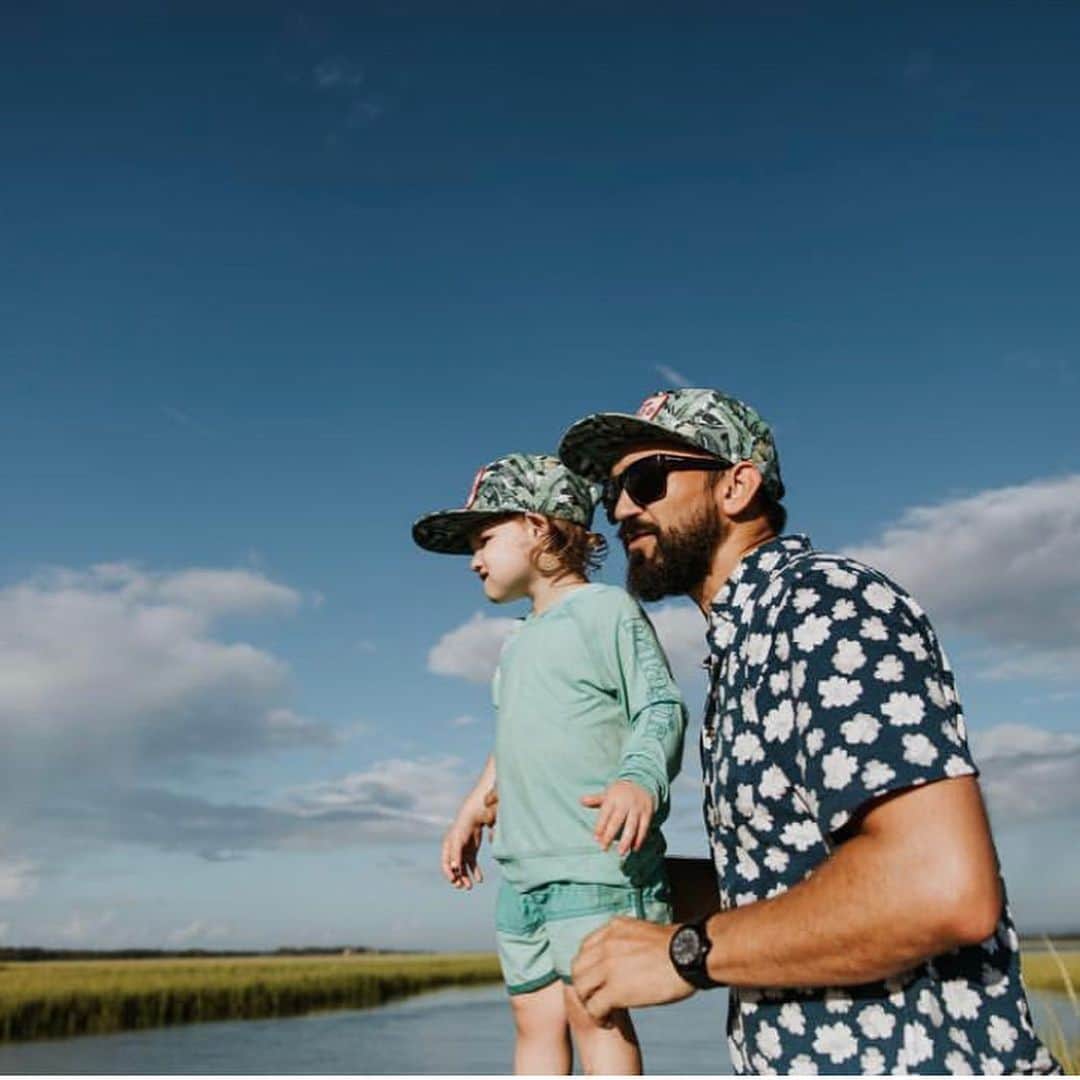 Electric_Fishingさんのインスタグラム写真 - (Electric_FishingInstagram)「Father’s Day is this Sunday.  Remember, nothing says “Happy Fathers Day” like a pair of Electric Polarized Sunglasses.⁣ ⁣ #ElectricSunglasses⁣ #PolarizedSunglasses⁣ #StyleThatPerforms⁣ #ElectricFishing⁣ #fathersday」6月12日 8時57分 - electric_fishing