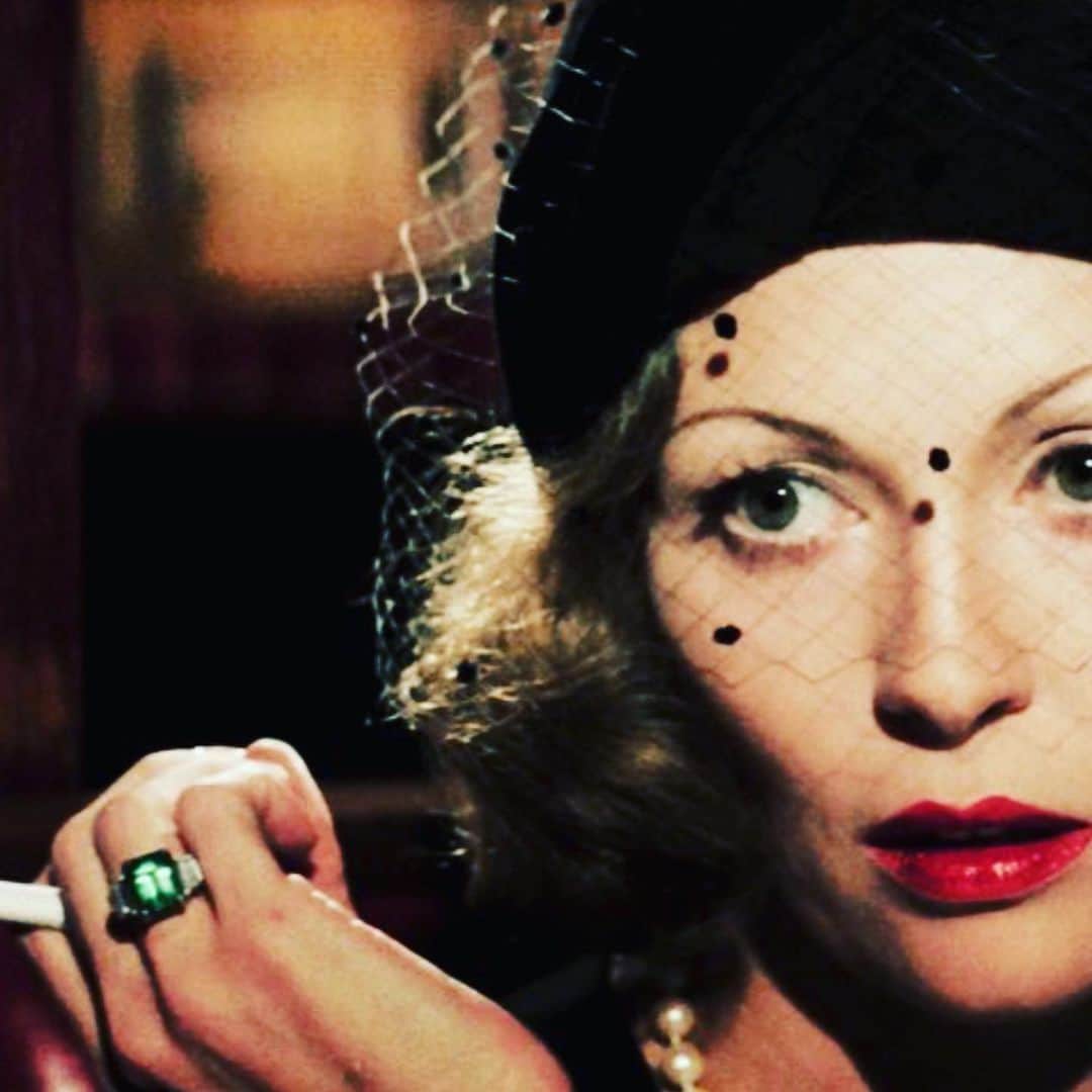 デレク ラムのインスタグラム：「Films from Hollywood have been such an inspiration. Not just the costumes, but the attitude and spirit. This is one of my favorite scenes from my favorite movie. Faye Dunaway in Chinatown. #hollywood1970s #chinatown」