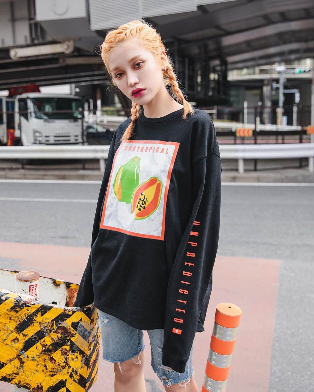 QUSSIO RTW from Tokyoさんのインスタグラム写真 - (QUSSIO RTW from TokyoInstagram)「SUBTROPIC PRINT LONG SLEEVE TEE ON SALE」6月12日 9時25分 - qussio_official