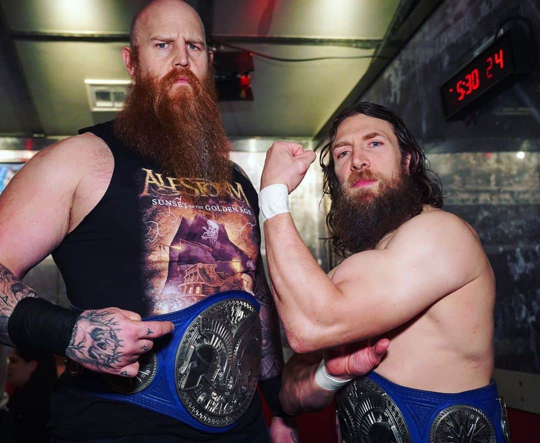 WWEさんのインスタグラム写真 - (WWEInstagram)「@bryanldanielson & @erickredbeard are ready for a little... “Title Unification”?! #SDLive」6月12日 9時37分 - wwe