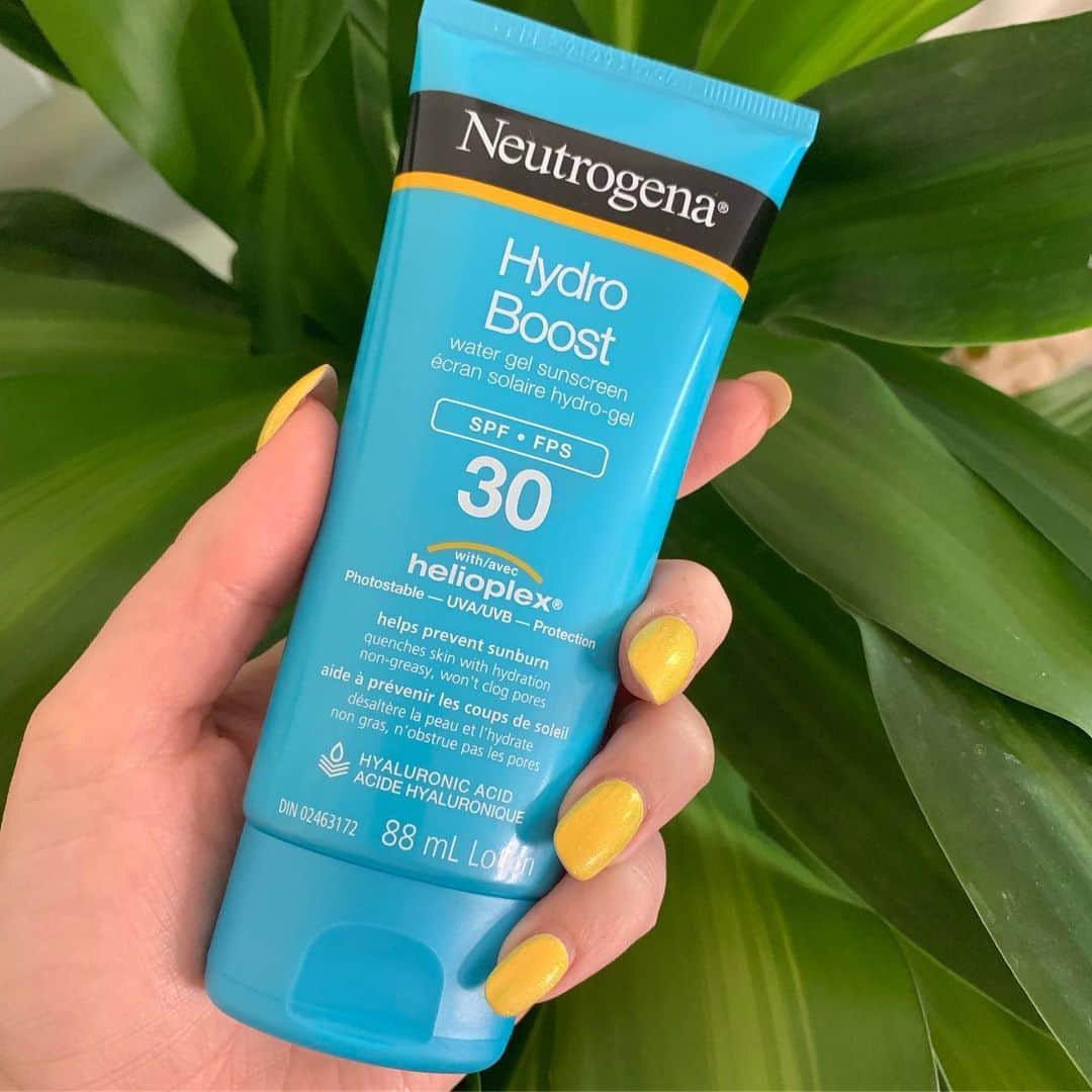 Samantha Ravndahlさんのインスタグラム写真 - (Samantha RavndahlInstagram)「#ad Keeping my sunscreen game on lock with @neutrogenacanada Hydro Boost Water Gel Sunscreen SPF 30 🌞 New video up on how I used this lightweight sunscreen as the FIRST step in my go-to summer makeup look - link in bio! #MUAforSPF」6月12日 9時44分 - ssssamanthaa