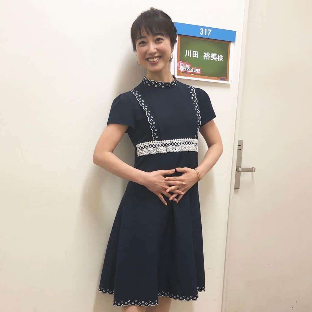 川田裕美さんのインスタグラム写真 - (川田裕美Instagram)「フジテレビ系『林修のニッポンドリル』 本日20時〜  衣装 ワンピース #chesty アクセサリー #jouete」6月12日 9時47分 - hiromikawata163