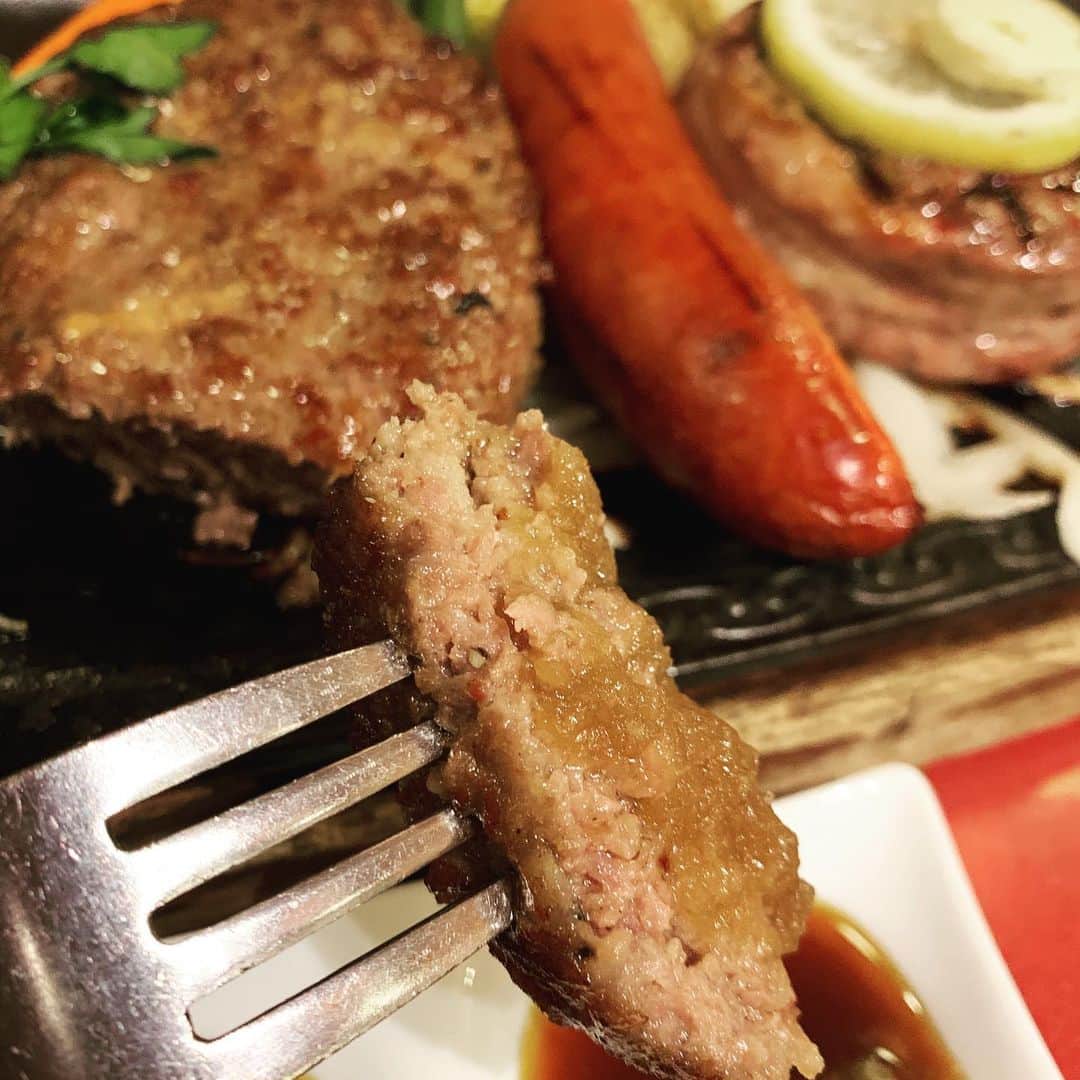 ノブ横地さんのインスタグラム写真 - (ノブ横地Instagram)「高崎来たらGGCでしょ！ #ggc高崎店 #ハンバーグ #肉」6月12日 9時50分 - exhige