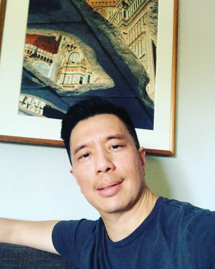 レジー・リーのインスタグラム：「#happyphilippineindependenceday🇵🇭 #👊👊🏽👊🏾❤️🇵🇭」