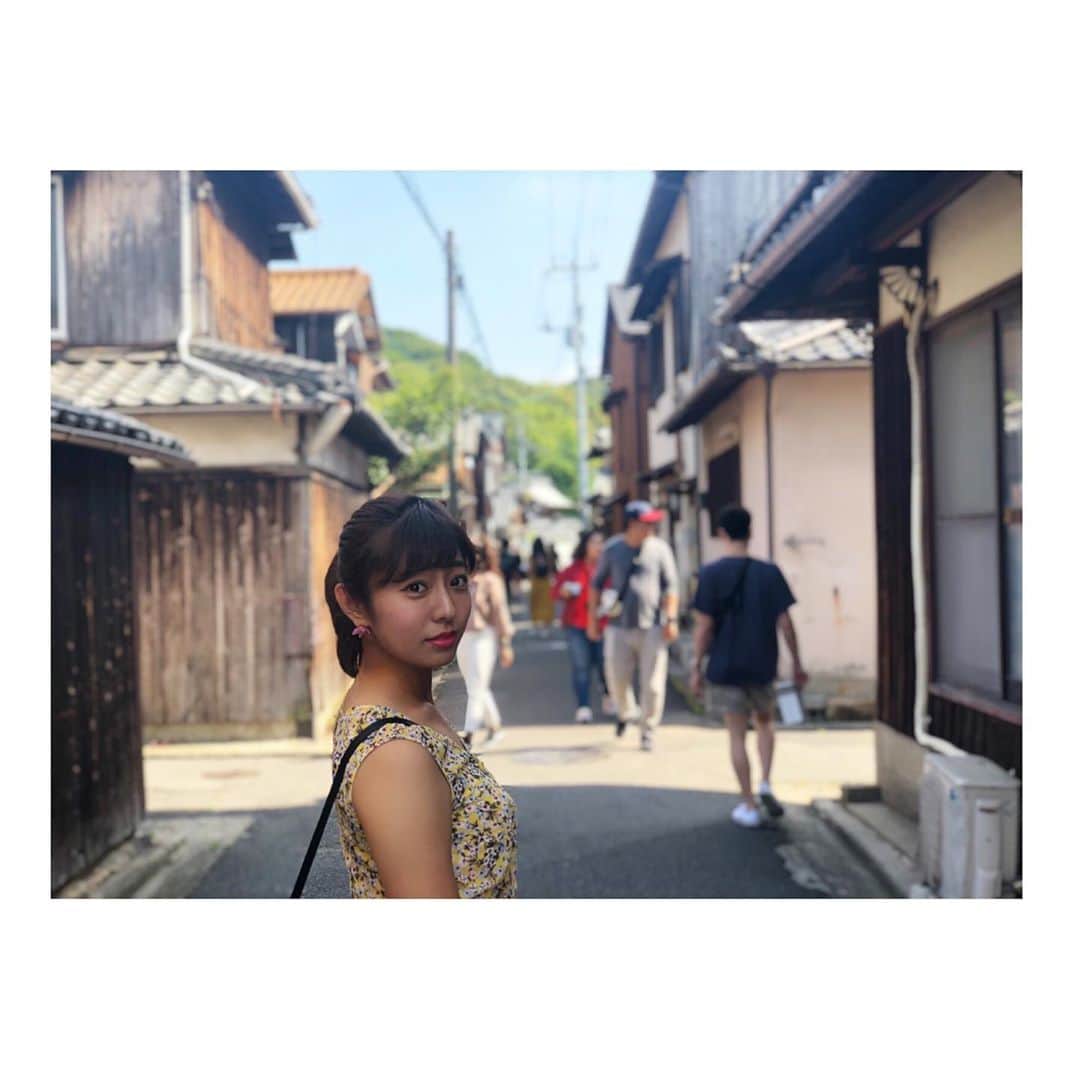 のインスタグラム：「🥤 どーこだ。 . one-piece: @mystrada_official ❁❁❁ #香川 #レトロ #街並み #オシャレ #アート #こういうとこ好き #落ち着く #旅 #日和 #快晴 #iphoneで撮影 #ポートレート」