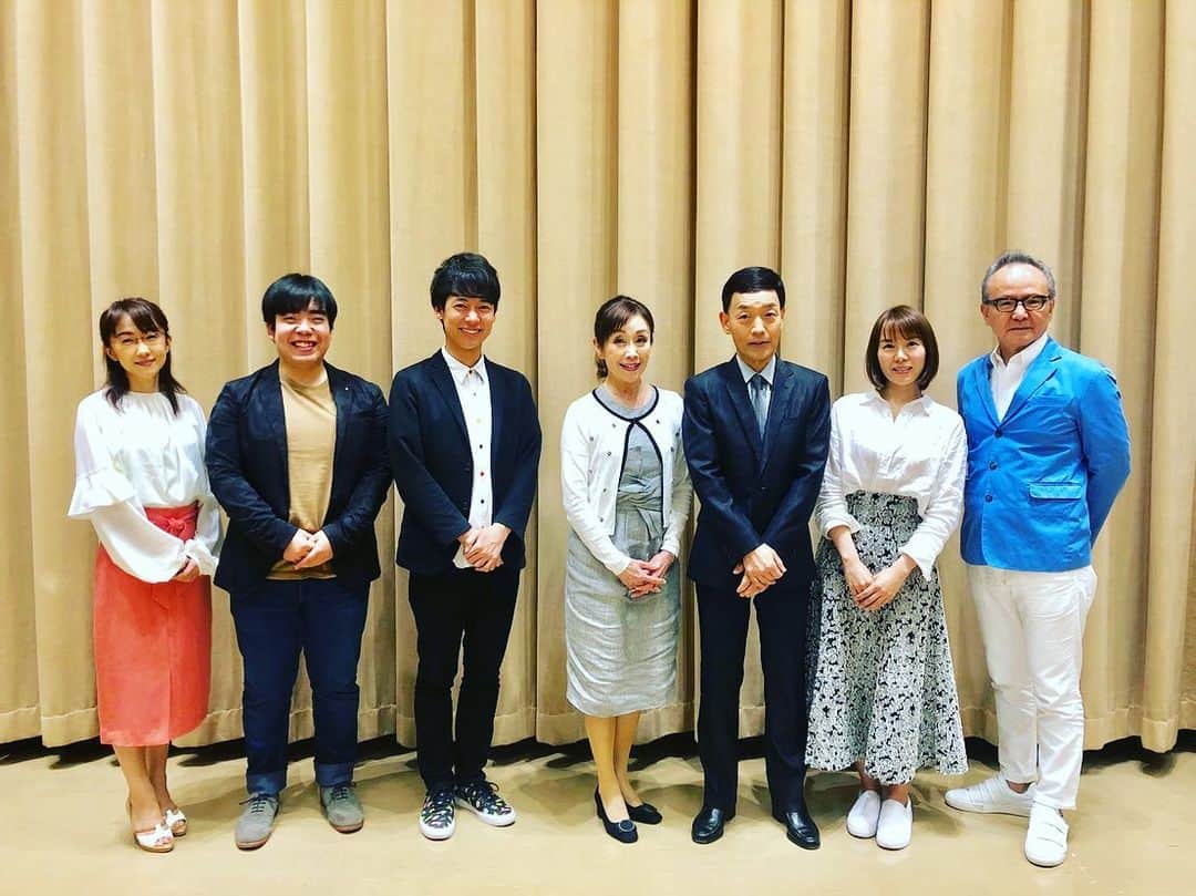 のインスタグラム：「このあと 20:05〜55 NHKラジオ第一📻 「イチ押し！歌のパラダイス」に生出演❣️します。  DJは、 売野雅勇さん、唐橋ユミさん  出演は、 渥美二郎さん、伊藤咲子さん、半﨑美子さん、徳永ゆうきさんです。  徳永ゆうきさんとは Wゆうきですねww (写真2枚目)  是非お聴きくださいませ。 20:30頃から出番かなあ？  #歌パラ #演歌 #nhkラジオ第一 #生放送 #徳間ジャパン #松阪ゆうき」