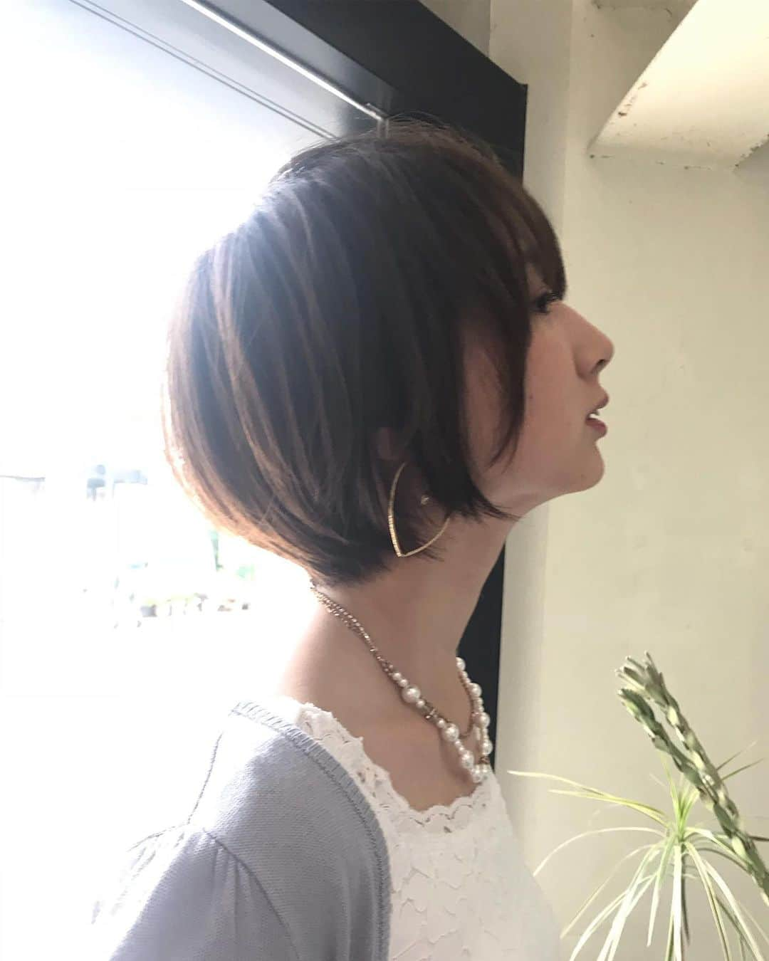 ショートヘアカタログ・紺野 善仙さんのインスタグラム写真 - (ショートヘアカタログ・紺野 善仙Instagram)「オーダーが多いショートヘア #ゆったりショート #ショートにします動画 #紺野ショート #neoレザーカット」6月12日 19時58分 - nori190