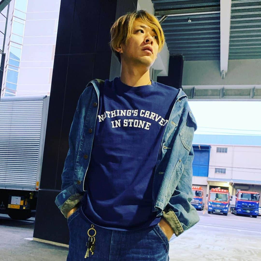 Nothing’s Carved In Stoneさんのインスタグラム写真 - (Nothing’s Carved In StoneInstagram)「【NEW GOODS】﻿﻿﻿﻿﻿ New カレッジT（黒/紺）3,000円﻿﻿﻿﻿ SIZE：S / M / L / XL（村松 S着用）﻿﻿﻿﻿ ﻿﻿﻿﻿ 来週からの"Tour Beginning"より販売します。札幌、福岡公演のみチケットは発売中です。﻿﻿﻿﻿ ﻿﻿﻿﻿﻿ "Live at 野音 2019 〜Tour Beginning〜"﻿ 6/22(土)日比谷野外大音楽堂﻿ THANK YOU SOLD OUT!!﻿ ﻿﻿﻿﻿﻿ "Tour Beginning Extra Show"﻿ 7/1(月)札幌PENNY LANE24﻿ OPEN 18:30 / START 19:00﻿ ﻿ 7/5(金)福岡DRUM LOGOS﻿ ﻿﻿﻿﻿﻿OPEN 18:00 / START 19:00﻿ ﻿ 〈チケット〉﻿﻿﻿﻿﻿ 前売り：3,900円（ドリンク代別）﻿﻿﻿﻿﻿ ﻿ #nothingscarvedinstone #ナッシングス #ncis #silversunrecords #beginning」6月12日 20時00分 - nothingscarvedinstone