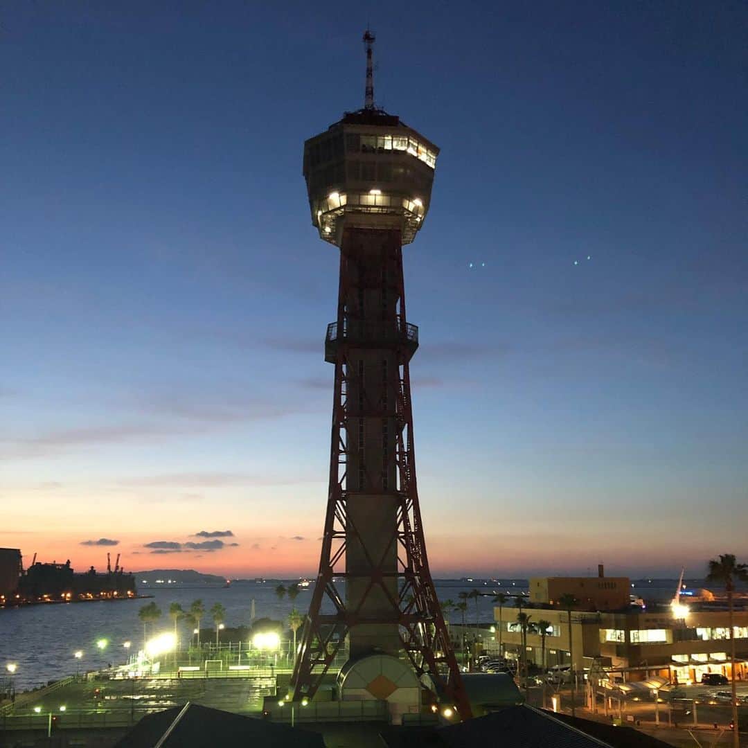 栗田善太郎のインスタグラム：「今夜もCROSS FM URBAN DUSKありがとうございました😊」