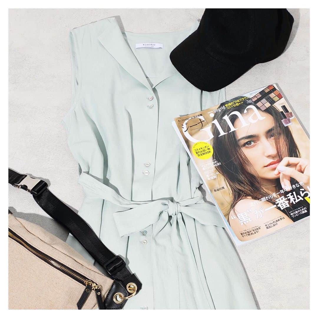 のインスタグラム：「【GISELe & Gina × ROSE BUD】﻿﻿﻿ ﻿﻿﻿ ——Gina SET—— ﻿﻿﻿ 6/7の発売と同時に瞬く間に完売した﻿﻿﻿ 幻のスペシャルセットが、皆さんの声に応えて追加販売！ ﻿﻿﻿ 人気雑誌「GISELe」と「Gina」とコラボし、さらにお得感も味わえる嬉しいセットとなっています。 ﻿﻿﻿ 前回買えなかった人もぜひこのチャンスをお見逃しなく！ ﻿﻿﻿ ■SPECIAL SET ﻿﻿ 〜Gina SET〜﻿﻿ #6009199002﻿﻿ ¥15,000+Tax﻿﻿ ﻿﻿ ■オープンカラーワンピース﻿﻿ #6009140066﻿﻿ ¥11,000+Tax﻿﻿ ※Gina SETのカラーはありません。﻿﻿ ■ボディバッグ﻿﻿ #6019161087﻿﻿ ¥5,900+Tax﻿﻿ ■キャップ﻿﻿ #6019172060﻿﻿ ¥3,900+Tax﻿ ﻿﻿ ﻿ ﻿ #ローズバッド ﻿﻿ #ROSEBUD﻿﻿ #ROSEBUD19ss﻿」